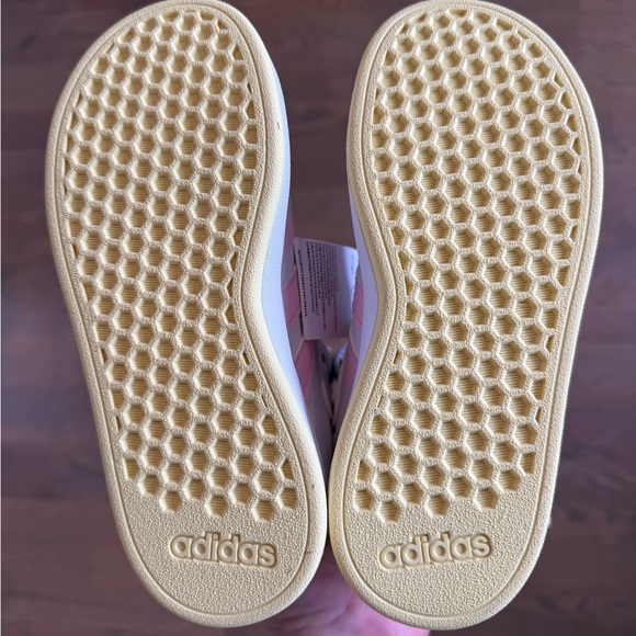 NWT Adidas Kids High-Top Sneakers - White, Pink, and Mint - Picture 4 of 4